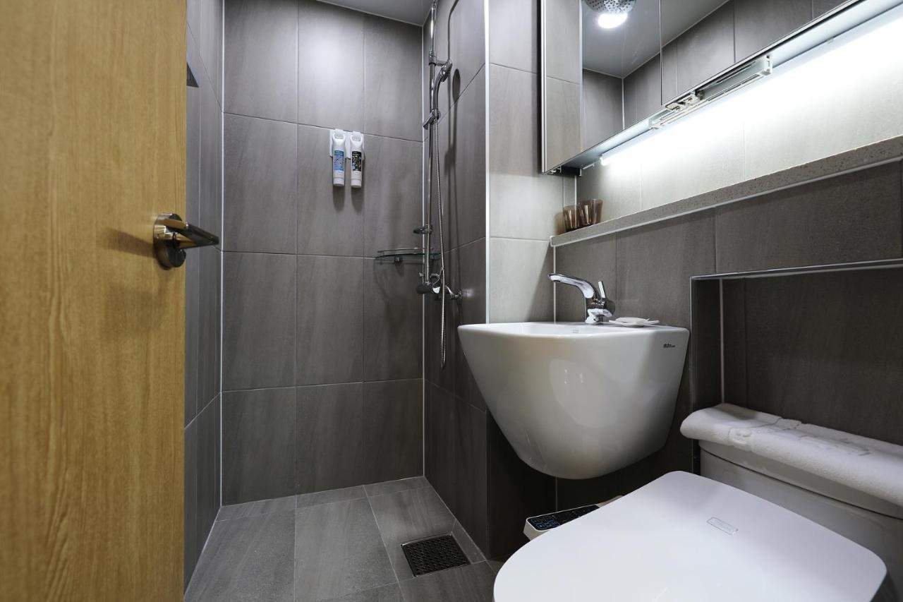The Stay Classic Hotel Myeongdong Seúl Exterior foto